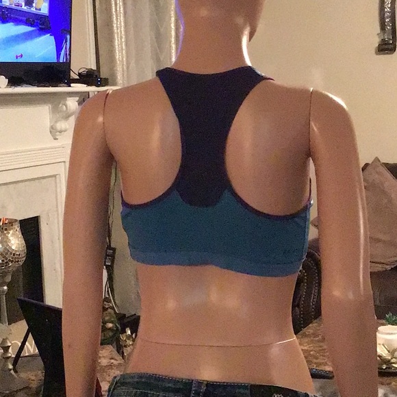 Nike - Picture 3 of 4